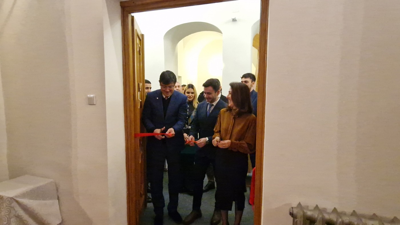 Krakov şəhərində Azərbaycan Evi açıldı 